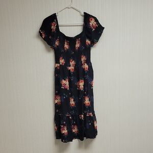 GAP Black Floral Midi Dress, Womens Small. New With Tags, Viscose. elastic